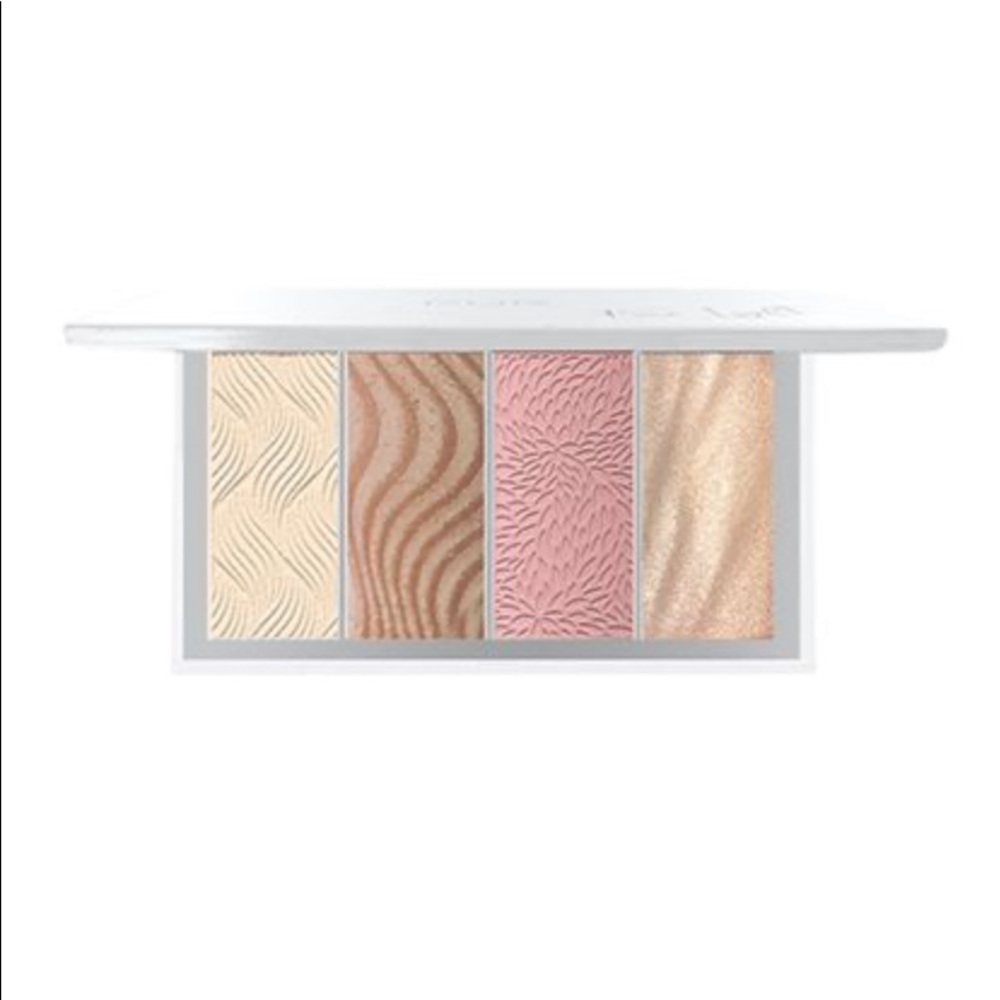 New PÜR 4 in1 Skin Perfecting Powders Face Palette